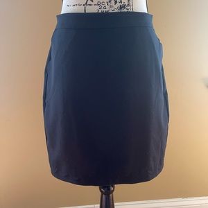 Banana Republic Scalloped Hem Skirt Black Size 4
